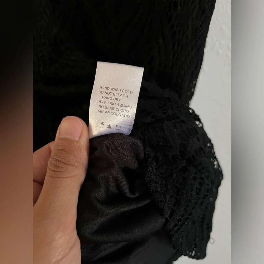 Size Small Papermoon Black Crochet Sleeveless Mini Dress Deep V - Picture 5 of 9